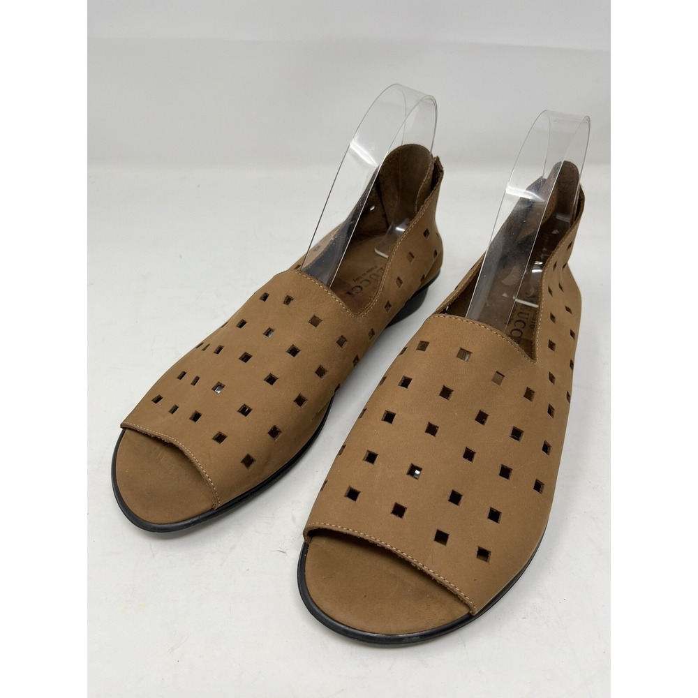 Sesto Meucci Womens 12M Tan Leather Laser Cut Open Toe Zip Flats Italy
